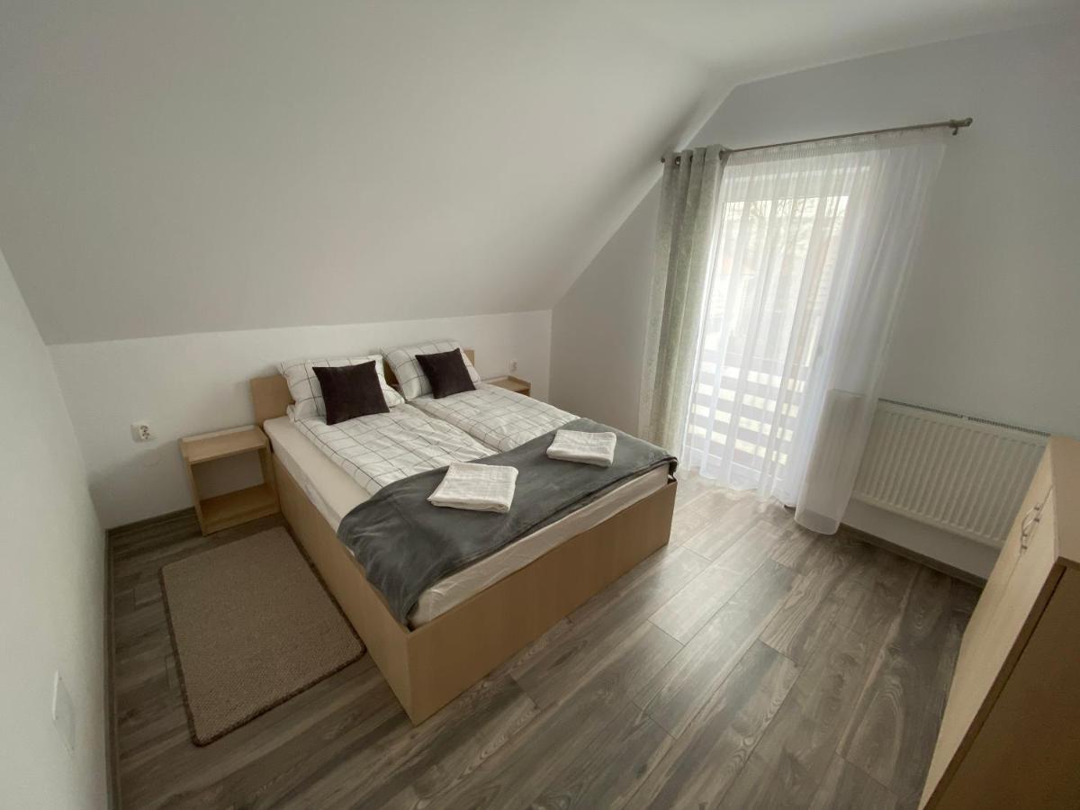 Fenyo Apartman House Ii. 오도르헤이우세쿠이에스크 외부 사진